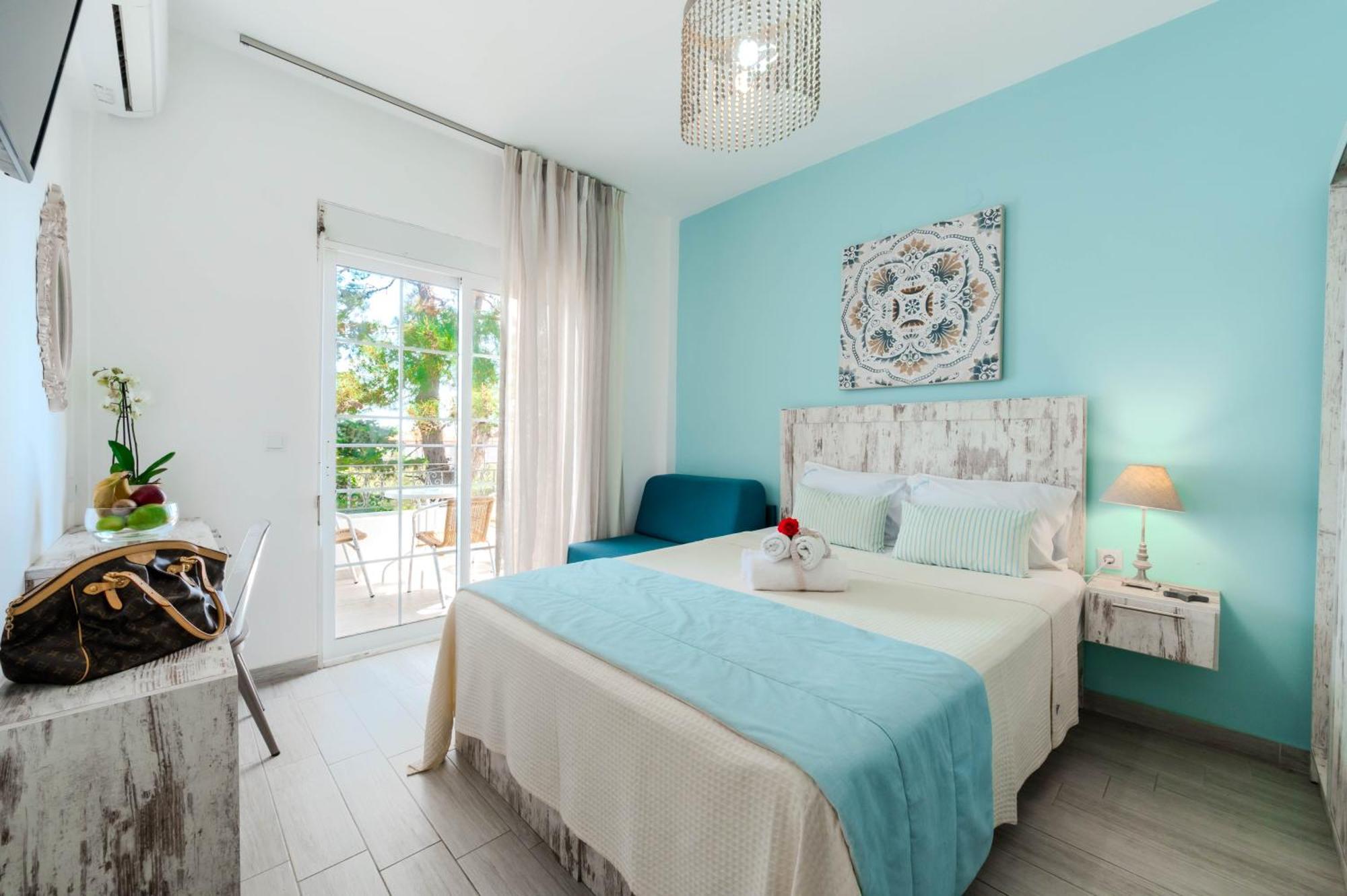 Hotel apartamentowy Blue Bay 2*